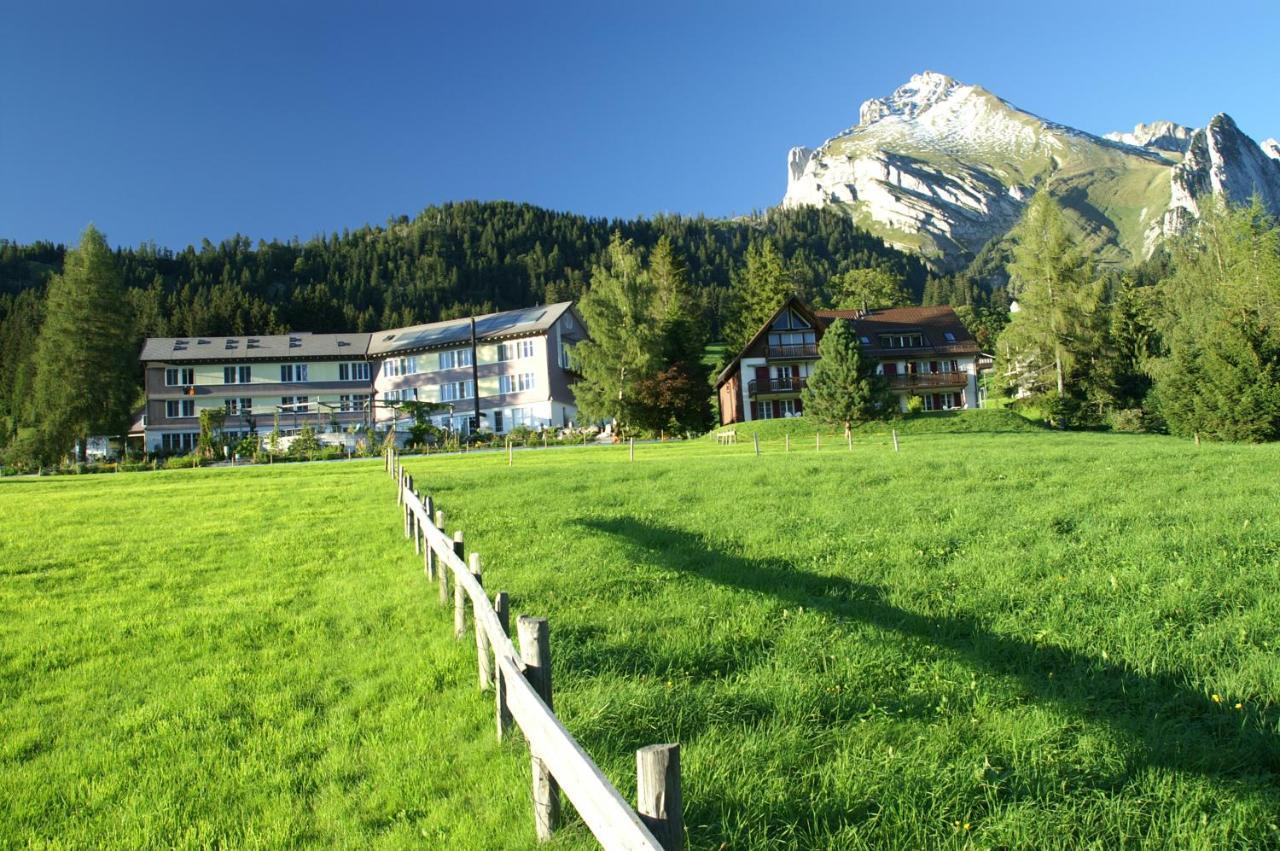 Kurhaus Sunnehus Hotel Wildhaus Exterior photo